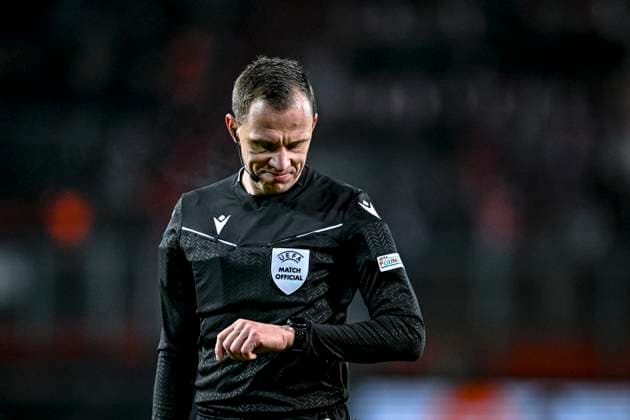 referee Sebastian Gishamer, during the match Twente - Bodo Glimt at the Grolsch Veste, FC Twente Stadion for the UEFA Europa League - Knockout phase play-offs - 1st leg season 2024-2025 in ENSCHEDE, Netherlands on 13 februari 2025, (photo by Stefan Koops EYE4images DeFodi Images) Defodi-746_215920