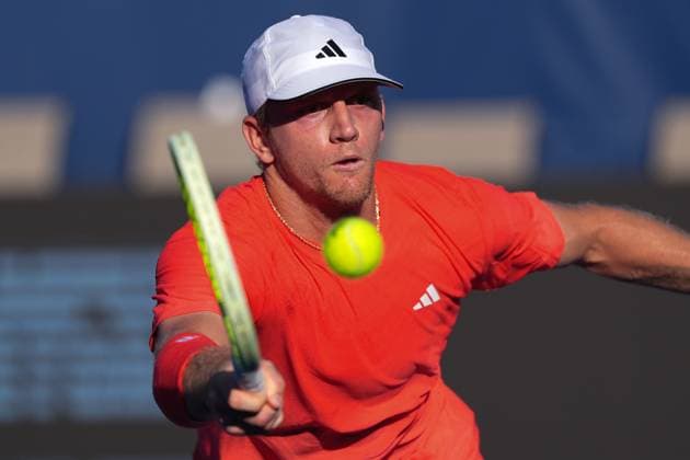 DELRAY BEACH, FL - FEBRUARY 13: Delray Beach, FL: Alejandro Davidovich Fokina(ESP) in action here during the second round of the 2025 Delray Beach Open held at the Delray Beach Tennis Center in Delray Beach Florida on February 13, 2025 Copyright: xAndrewxPatronx