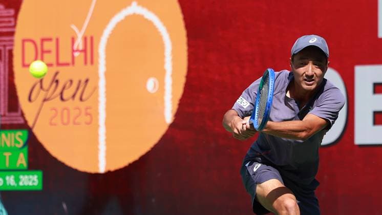 February 14, 2025, New Delhi, Delhi, India: Shintaro Mochizuki of Japan during Quarter Finals of ATP, Tennis Herren Challenger Delhi Open 2025 between Vit Kopriva of Czechia and Shintaro Mochizuki of Japan at DLTA Complex, R K Khanna Tennis Stadium, New Delhi, India on 14 February 2025 New Delhi India - ZUMAd207 20250214_zsp_d207_007 Copyright: xAvijitxDasx