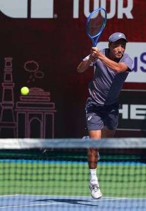 February 14, 2025, New Delhi, Delhi, India: Shintaro Mochizuki of Japan during Quarter Finals of ATP, Tennis Herren Challenger Delhi Open 2025 between Vit Kopriva of Czechia and Shintaro Mochizuki of Japan at DLTA Complex, R K Khanna Tennis Stadium, New Delhi, India on 14 February 2025 New Delhi India - ZUMAd207 20250214_zsp_d207_031 Copyright: xAvijitxDasx