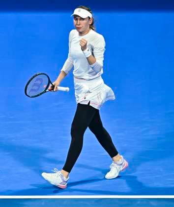 QATAR TOTALENERGIES OPEN - SEMI-FINAL Ekaterina Alexandrova competes in her semi-final match against Ekaterina Alexandrova during the WTA, Tennis Damen Qatar TotalEnergies Open 2025 tennis tournament at the Khalifa International Tennis Complex in Doha, Qatar, on February 14, 2025. DOHA Qatar Copyright: xx