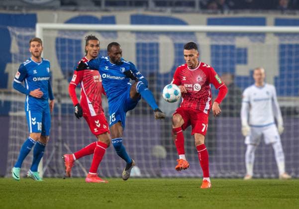 Fussball, Herren, Saison 2024 2025, 2. Bundesliga (22. Spieltag), 1. FC Magdeburg - 1. FC Köln, v.l. Silas Gnaka (1. FC Magdeburg), Dejan Ljubicic (1. FC Köln), 14.02. 2025,