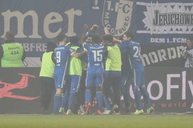 14.02.2025, xgox, Fussball 2. Bundesliga, 1. FC Magdeburg - 1. FC Koeln emspor, v.l. Mohammed El Hankouri (Magdeburg, 11) nach Tor zum 2:0 Jubel, Torjubel, jubelt ueber das Tor, celebrate the goal, celebration (DFL DFB REGULATIONS PROHIBIT ANY USE OF PHOTOGRAPHS as IMAGE SEQUENCES and or QUASI-VIDEO) Magdeburg