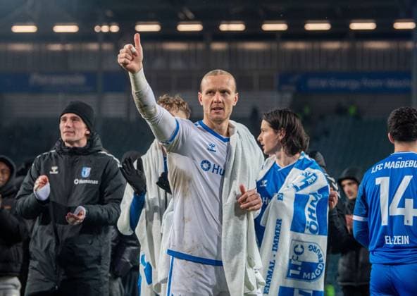 Fussball, Herren, Saison 2024 2025, 2. Bundesliga (22. Spieltag), 1. FC Magdeburg - 1. FC Köln, Torhüter Dominik Reimann (1. FC Magdeburg), Jubel nach Abpfiff, 14.02. 2025,