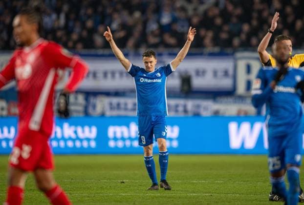 Sport Bilder des Tages Fussball, Herren, Saison 2024 2025, 2. Bundesliga (22. Spieltag), 1. FC Magdeburg - 1. FC Köln, Martijn Kaars (1. FC Magdeburg), Jubel nach Abpfiff, 14.02. 2025,