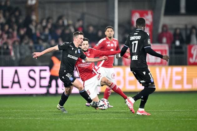 Stade Brestois 29 v AJ Auxerre - Ligue 1 McDonald s 2024 2025 10 Gaetan PERRIN (aja) during the Ligue 1 match between Brest and Auxerre at Stade Francis-Le Ble on February 14, 2025 in Brest, France. Brest France  Copyright: xFEPx 776283223