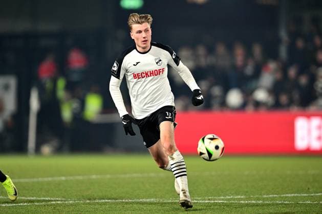 09-02-2025 pmk NK10 Fussball Herren 3.Liga Saison 2024 2025 Sportclub-Arena Verl SC Verl - Hannover 96 II Eduard PROBST (17) Verl