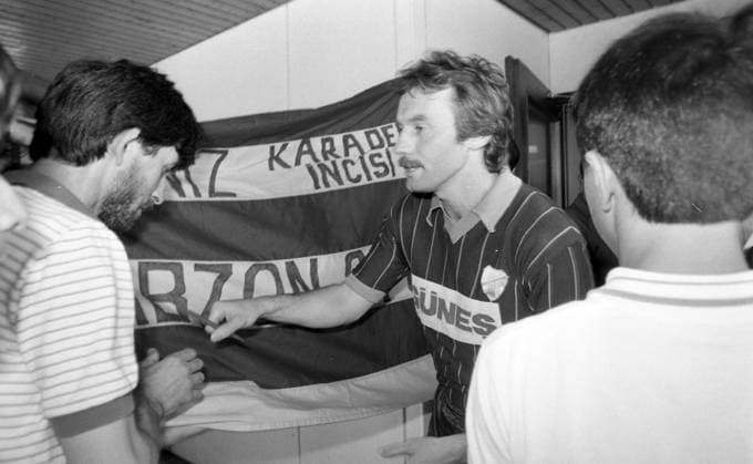 30.07.85 1. Göppinger SV - Trapzonspor Deutschland, Göppingen, 30.07.1985, Fussball, Testspiel, 1. Göppinger SV - Trapzonspor: Jürgen Groh (Trapzonspor). *** 30 07 85 1 Göppinger SV Trapzonspor Germany, Göppingen, 30 07 1985, Soccer, Test match, 1 Göppinger SV Trapzonspor Jürgen Groh Trapzonspor