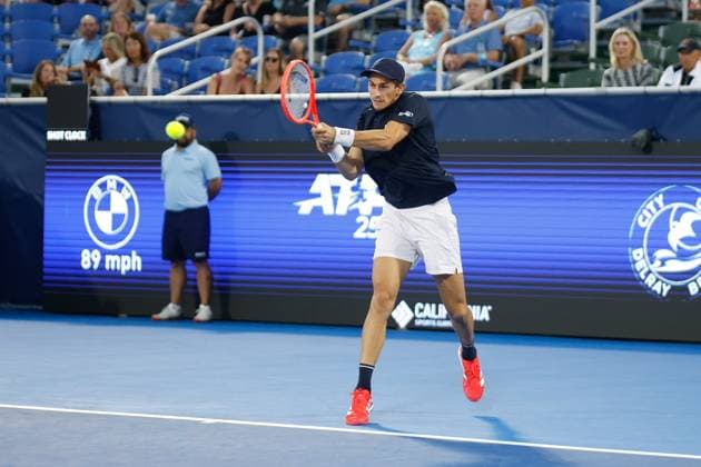 DELRAY BEACH, FL - FEBRUARY 14: Matteo Arnaldi (ITA) in action during the Mens Quarter Finals round of the Delray Beach Open on February 14, 2025, at Delray Beach Stadium & Tennis Center in Delray Beach, Florida.(Photo by Chris Arjoon Icon Sportswire). TENNIS: FEB 14 Delray Beach Open EDITORIAL USE ONLY Icon25021400107