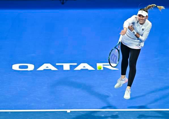 (250215) -- DOHA, Feb. 15, 2025 -- Ekaterina Alexandrova serves during women s singles semifinal match between Amanda Anisimova of the United States and Ekaterina Alexandrova of Russia at the WTA, Tennis Damen Qatar Open tennis tournament in Doha, Qatar, on Feb. 14, 2025. (Photo by Xinhua) (SP)QATAR-DOHA-WTA QATAR OPEN 2025-WOMEN S SEMIFINAL Nikku 