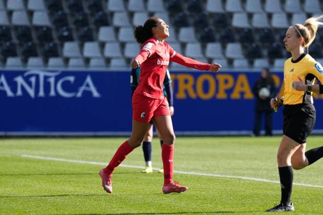 Deutschland: Fussball Google Pixel Frauen-Bundesliga, 15. Spieltag - SC Freiburg vs. 1. FC Köln - Dreisamstadion, Freiburg: Torjubel, Cora Zicai (SC Freiburg,Frauen 28) Freiburg Dreisamstadion Baden-Württemberg Deutschland Copyright: xFINLEYxMÖRCHx