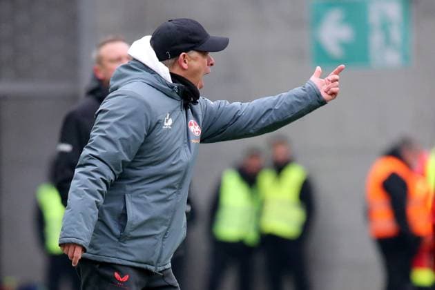 15.02.2025, xmohx, Fussball 2.Bundesliga, 1.FC Kaiserslautern - Hannover 96 v.l. Trainer Markus Anfang (1. FC Kaiserslautern) (DFL DFB REGULATIONS PROHIBIT ANY USE OF PHOTOGRAPHS as IMAGE SEQUENCES and or QUASI-VIDEO) Kaiserslautern