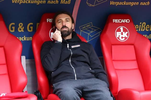 15.02.2025, xmohx, Fussball 2.Bundesliga, 1.FC Kaiserslautern - Hannover 96 v.l. Manager Thomas Hengen (1. FC Kaiserslautern) (DFL DFB REGULATIONS PROHIBIT ANY USE OF PHOTOGRAPHS as IMAGE SEQUENCES and or QUASI-VIDEO) Kaiserslautern