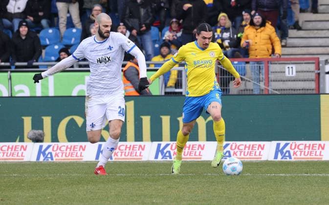 Eintracht BS vs SV Darmstadt 98 Braunschweig, 15.02.2025, Fußball, Saison 24 25, 2. Bundesliga, 22. Spieltag, Eintracht Braunschweig vs SV Darmstadt 98, Bild zeigt: Rayan Philippe (BTSV, 9) Braunschweig