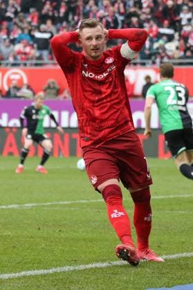 15.02.2025, xmohx, Fussball 2.Bundesliga, 1.FC Kaiserslautern - Hannover 96 v.l. Marlon Ritter (1. FC Kaiserslautern) Enttäuscht, traurig, frustriert (DFL DFB REGULATIONS PROHIBIT ANY USE OF PHOTOGRAPHS as IMAGE SEQUENCES and or QUASI-VIDEO) Kaiserslautern