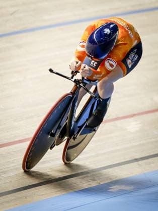 HEUSDEN-ZOLDER - Track cyclist Hetty van de Wouw in action on the 1 kilometer time trial during the fourth day of the European Track cycling, Rad, Radsport, Bahnrad, Bahn championships in Belgium. ANP BAS CZERWINSKI xVIxANPxSportx xxANPxIVx 520031478 originalFilename: 520031478.jpg