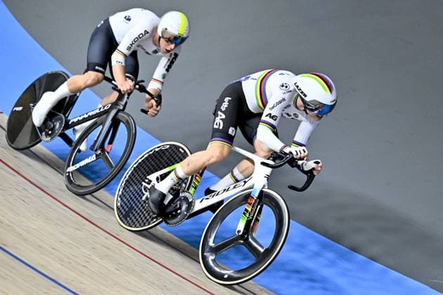 German Tim Torn Teutenberg of Lidl-Trek and Belgian Lindsay De Vylder pictured in action during the men s Omnium II tempo race at the 2025 UEC Track Elite European Championships, in Heusden-Zolder, Belgium, Saturday 15 February 2025. The European Championships take place from 12 to 16 February. DIRKxWAEM  x112517397x