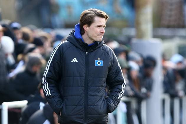Lukas Pfeiffer (Trainer, Hamburger SV U19) Fußball I Junioren I U19 DFB-Nachwuchsliga I Saison 2024-2025 I Hauptrunde Liga A, Gruppe C, 3. Spieltag I Hamburger SV U19 - Eintracht Frankfurt U19 I 15.02.2025 I Alexander-Otto-Akademie