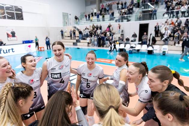 1. Volleyball Bundesliga Frauen: Schwarz-Weiss Erfurt vs. VC Wiesbaden; Erfurt; 15.02.2025 Jubel, Schwarz-Weiss Erfurt 1. Volleyball Bundesliga Frauen: Schwarz-Weiss Erfurt vs. VC Wiesbaden; Riethsporthalle Erfurt; 15.02.2025 Copyright: xBEAUTIFULxSPORTS Duehringx