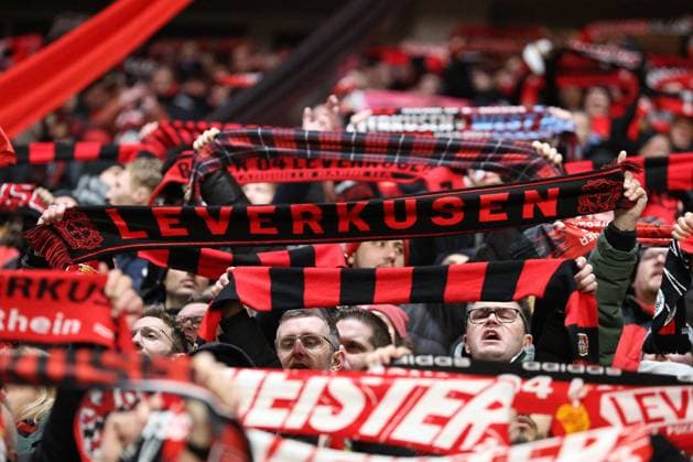 Fans von Bayer 04 Leverkusen beim Spiel der BL (Saison 2024 25) Bayer 04 Leverkusen - FC Bayern München. Copyright: Thomas Pakusch