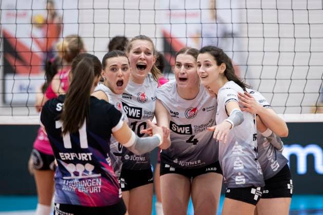 1. Volleyball Bundesliga Frauen: Schwarz-Weiss Erfurt vs. VC Wiesbaden; Erfurt; 15.02.2025 Jubel, Schwarz-Weiss Erfurt 1. Volleyball Bundesliga Frauen: Schwarz-Weiss Erfurt vs. VC Wiesbaden; Riethsporthalle Erfurt; 15.02.2025 Copyright: xBEAUTIFULxSPORTS Duehringx