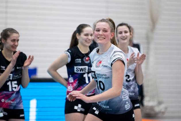 1. Volleyball Bundesliga Frauen: Schwarz-Weiss Erfurt vs. VC Wiesbaden; Erfurt; 15.02.2025 Pia Mohr ( 10; Schwarz-Weiss Erfurt) 1. Volleyball Bundesliga Frauen: Schwarz-Weiss Erfurt vs. VC Wiesbaden; Riethsporthalle Erfurt; 15.02.2025 Copyright: xBEAUTIFULxSPORTS Duehringx