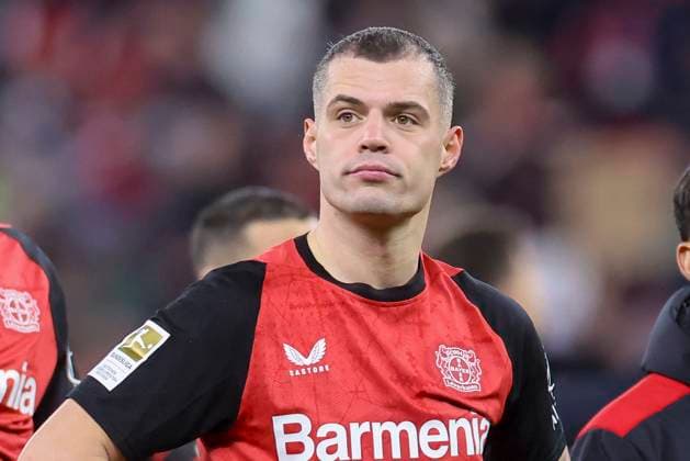 Granit Xhaka (Bayer 04 Leverkusen) schaut enttaeuscht, Bundesliga, Bayer 04 Leverkusen v FC Bayern München, BayArena am 15. February 2025 in Leverkusen, Deutschland. (Foto von Marco Steinbrenner DeFodi Images) Granit Xhaka (Bayer 04 Leverkusen) looks dejected, Bundesliga, Bayer 04 Leverkusen v FC Bayern München, BayArena, February 15, 2025 in Leverkusen, Germany. (Photo by Marco Steinbrenner DeFodi Images) DFL regulations prohibit any use of photographs as image sequences and or quasi-video. Defodi-700_lev_muc_20250215_084 *** Granit Xhaka Bayer 04 Leverkusen looks dejected, Bundesliga, Bayer 04 Leverkusen v FC Bayern München, BayArena, February 15, 2025 in Leverkusen, Germany Photo by Marco Steinbrenner DeFodi Images Granit Xhaka Bayer 04 Leverkusen looks dejected, Bundesliga, Bayer 04 Leverkusen v FC Bayern München, BayArena, February 15, 2025 in Leverkusen, Germany Photo by Marco Steinbrenner DeFodi Images DFL regulations prohibit any use of photographs as image sequences and or quasi video Defodi 700 lev muc 20250215 084 Defodi-700 DFL regulations prohibit any use of photographs as image sequences and or quasi-video.