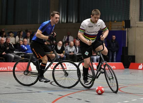 15.02.2025 - Radball Bundesliga - Saison 2025 - RMC Stein 1 gg RVW Naurod - DaMa - xdaxmax - Bernd Mlady (RMC Stein 1, rechts )
