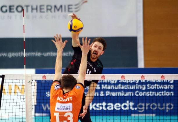 von links Ruben SCHOTT (Berlin), Marco MILOVANOVIC (Haching), He Volleyball Bundesliga 2024 25, TSV Haching Muenchen vs Berlin Recyclin Volleys, Geothermie Arena, Unterhaching, 15.02.25 Copyright: WolfgangxFehrmann