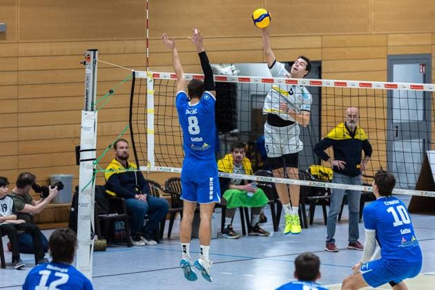 Dominik Duchac (Blue Volleys Gotha, 08), Yannick Bibelriether (SV Schwaig, 05), SV Schwaig Volleyball - Blue Volleys Gotha, Volleyball, 2. Bundesliga Sued, , 15.02.2025 SV Schwaig Volleyball - Blue Volleys Gotha, Volleyball, 2. Bundesliga Sued, , 15.02.2025 Schwaig Copyright: xEibner-Pressefoto G.xSantemizx EP_GSZ