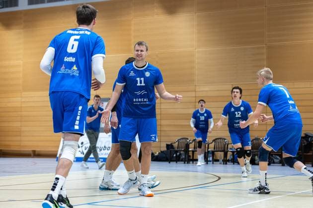 Erik Niederluecke (Blue Volleys Gotha, 06), Tim Wagner (Blue Volleys Gotha, 11), Hannes Krochmann (Blue Volleys Gotha, 07), jubelt, Jubel, positive Emotionen, positive Emotion, SV Schwaig Volleyball - Blue Volleys Gotha, Volleyball, 2. Bundesliga Sued, , 15.02.2025 SV Schwaig Volleyball - Blue Volleys Gotha, Volleyball, 2. Bundesliga Sued, , 15.02.2025 Schwaig Copyright: xEibner-Pressefoto G.xSantemizx EP_GSZ