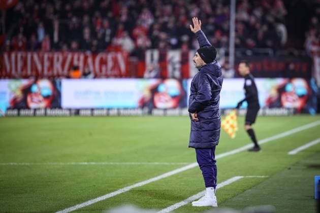 2. Fussball Bundesliga, Fortuna Düsseldorf vs. Hertha BSC Berlin, 15.02.2025 Cristian Fiel (Cheftrainer Hertha BSC Berlin) -- DFL REGULATIONS PROHIBIT ANY USE OF PHOTOGRAPHS AS IMAGE SEQUENCES AND OR Q?UASI-VIDEO. - 2. Fussball Bundesliga, Fortuna Düsseldorf vs. Hertha BSC Berlin, 15.02.2025