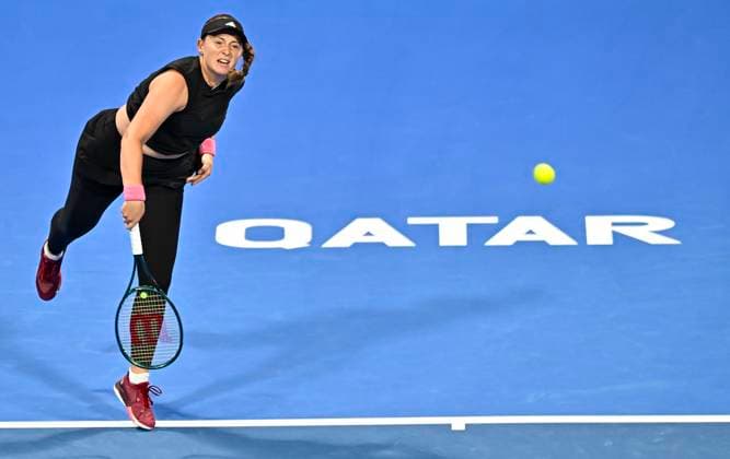 QATAR TOTALENERGIES OPEN - FINAL Jelena Ostapenko of Latvia competes in her final match against Amanda Anisimova of the United States during the WTA, Tennis Damen Qatar TotalEnergies Open 2025 tennis tournament at the Khalifa International Tennis Complex in Doha, Qatar, on February 15, 2025. DOHA Qatar Copyright: xNoushadxThekkayilx