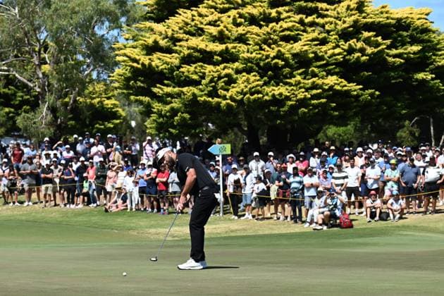 GOLF LIV ADELAIDE, Legion XIII Captain Jon Rahm putting in front of great crowds during the LIV Golf Adelaide at The Grange Golf Club in Adelaide, Sunday, February 16, 2025. ( NO ARCHIVING, EDITORIAL USE ONLY, NO USE IN BOOKS WITHOUT CONSENT ADELAIDE South Australia AUSTRALIA  Copyright: xMICHAELxERREYx 20250216147155256982