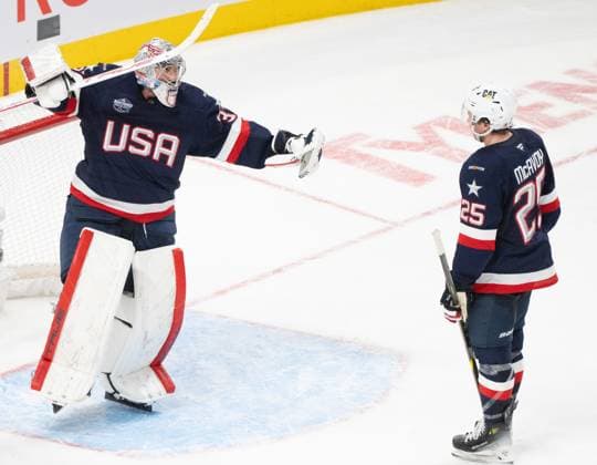 Eishockey, 4 Nations Face-Off in Montreal, Kanada - USA February 15, 2025, Montreal, Pq, CANADA: United States goaltender Connor Hellebuyck (37) celebrates a win over Canada with Charlie McAvoy (25) in 4 Nations Face-Off hockey action in Montreal on Saturday, Feb. 15, 2025. Canada News - February 15, 2025  - ZUMAc35_ 20250215_zaf_c35_253 Copyright: xChristinnexMuschix