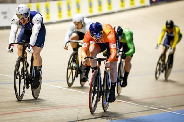 HEUSDEN-ZOLDER - Track cyclist Tijmen van Loon in action on the first round of the Keirin during the final day of the European Track cycling, Rad, Radsport, Bahnrad, Bahn championships in Belgium. ANP BAS CZERWINSKI xVIxANPxSportx xxANPxIVx 520125282 originalFilename: 520125282.jpg