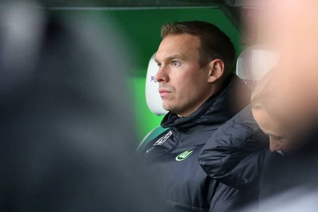 VfL vs. Frankfurt, BL Frauen Wolfsburg, 16.02.2025, FUßBALL - VfL Wolfsburg vs. Eintracht Frankfurt, Google Pixel Frauen-Bundesliga, Saison 2024 25. Cheftrainer Tommy Stroot (VfL Wolfsburg) Wolfsburg