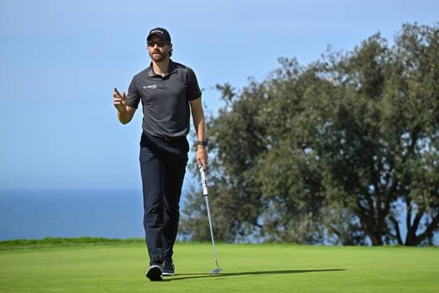 February 16, 2025: Patrick Rodgers acknowledges the crowd on the 2nd hole during the final round of the Genesis Invitational on Torrey Pines South Course in San Diego, California. CSM San Diego USA - ZUMAc04_ 20250216_zma_c04_012 Copyright: xJustinxFinex