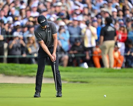 February 16, 2025: Maverick McNealy putts on the 17th hole during the final round of the Genesis Invitational on Torrey Pines South Course in San Diego, California. CSM San Diego USA - ZUMAc04_ 20250216_zma_c04_048 Copyright: xJustinxFinex