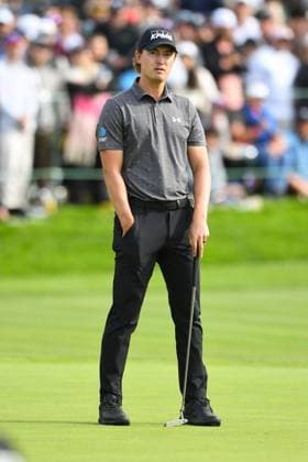LA JOLLA, CA - FEBRUARY 16: Maverick McNealy reacts to missing a putt not he 18th hole during the final round of The Genesis Invitational 2025 at Torrey Pines Golf Course on February 16, 2025 in La Jolla, California. (Photo by Brian Rothmuller Icon Sportswire) GOLF: FEB 16 PGA, Golf Herren The Genesis Invitational EDITORIAL USE ONLY Icon250216031