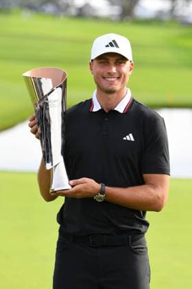 LA JOLLA, CA - FEBRUARY 16: Ludvig Aberg holds the trophy after winning The Genesis Invitational 2025 at Torrey Pines Golf Course on February 16, 2025 in La Jolla, California. (Photo by Brian Rothmuller Icon Sportswire) GOLF: FEB 16 PGA, Golf Herren The Genesis Invitational EDITORIAL USE ONLY Icon250216038