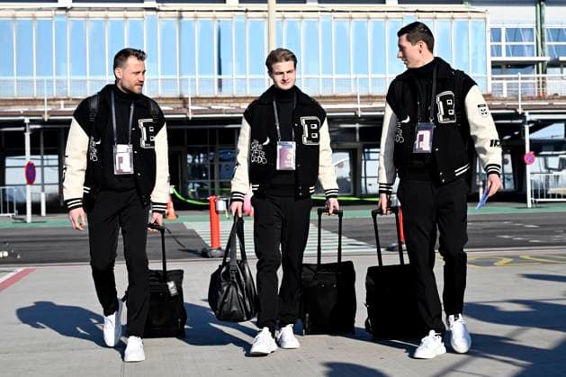 Atalanta v Club Brugge - UEFA Champions League Media Activities 17 02 2025 OOSTENDE, BELGIUM - FEBRUARY 17 : Mignolet Simon goalkeeper of Club Brugge, Jackers Nordin goalkeeper of Club Brugge and Vanaken Hans midfielder of Club Brugge pictured at the Oostende airport before departure for the UEFA Champions League 2024 25 knockout phase play-off match second leg between Atalanta and Club Brugge on February 17, 2025 in Oostende, Belgium, 17 02 2025 Oostende Belgium  Copyright: xJanxDexMeuleneirx
