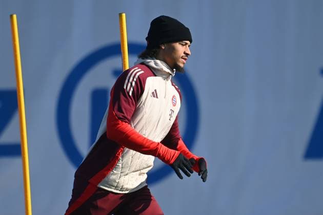 Leroy SANE (Bayern Muenchen) Abschlusstraining am 17.02.2025 vor dem Fussball Champions League K.O. Phase Play offs FC Bayern Muenchen - Celtic Glasgow.