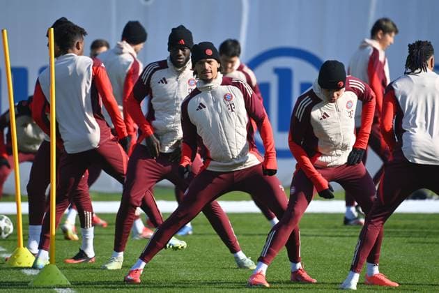Dayot UPAMECANO (Bayern Muenchen), Leroy SANE (Bayern Muenchen),Jamal MUSIALA (Bayern Muenchen). Abschlusstraining am 17.02.2025 vor dem Fussball Champions League K.O. Phase Play offs FC Bayern Muenchen - Celtic Glasgow.