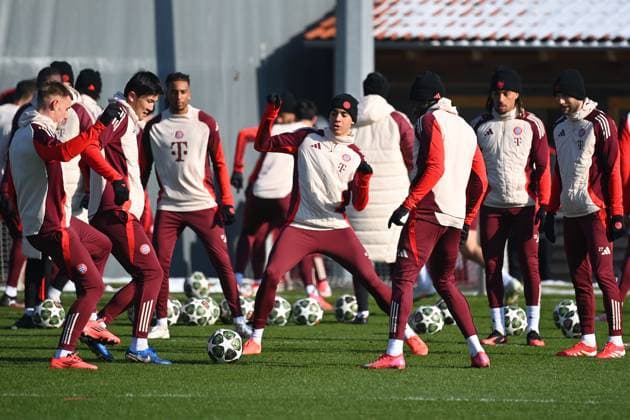 v.li:Josip STANISIC (Bayern Muenchen), Minjae KIM (FC Bayern Muenchen),Michael OLISE (Bayern Muenchen), Jamal MUSIALA (Bayern Muenchen),Sacha BOEY (Bayern Muenchen),Konrad LAIMER (Bayern Muenchen).Aktion,Zweikampf. Abschlusstraining am 17.02.2025 vor dem Fussball Champions League K.O. Phase Play offs FC Bayern Muenchen - Celtic Glasgow.
