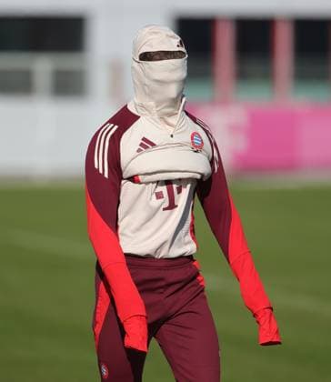 16.02.2025, CL. Abschlusstraining, Saebenerstrasse Muenchen,, Fussball, im Bild: Joshua Kimmich (FC Bayern Muenchen)