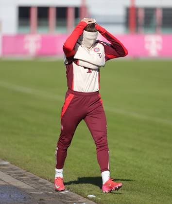 16.02.2025, CL. Abschlusstraining, Saebenerstrasse Muenchen,, Fussball, im Bild: Joshua Kimmich (FC Bayern Muenchen)
