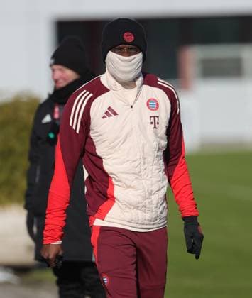 16.02.2025, CL. Abschlusstraining, Saebenerstrasse Muenchen,, Fussball, im Bild: Alphons Davies (FC Bayern Muenchen)
