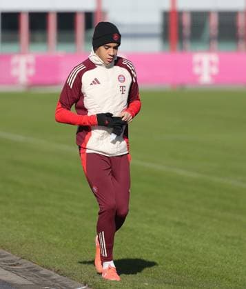 16.02.2025, CL. Abschlusstraining, Saebenerstrasse Muenchen,, Fussball, im Bild: Jamal Musiala (FC Bayern Muenchen)
