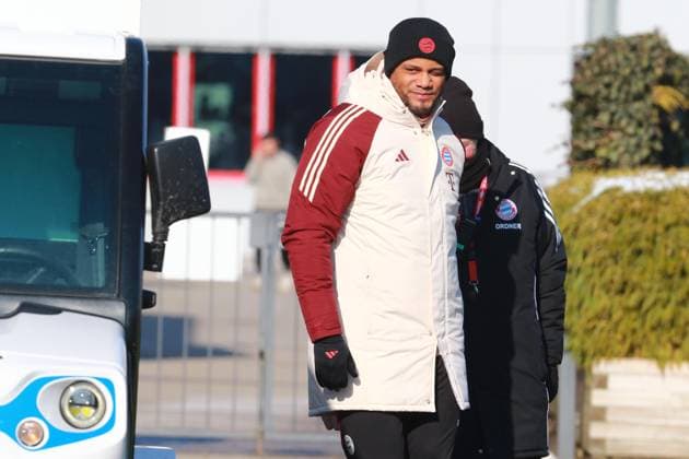 Trainer Vincent Kompany, Portraet, Portrait, Fussball Abschlusstraining - FC Bayern München vor UEFA Champions League-Spiel vs. Celtic Glasgow 17.02.2025 Trainingsgelände, Säbenerstr. FOTO: Mladen Lackovic LakoPress